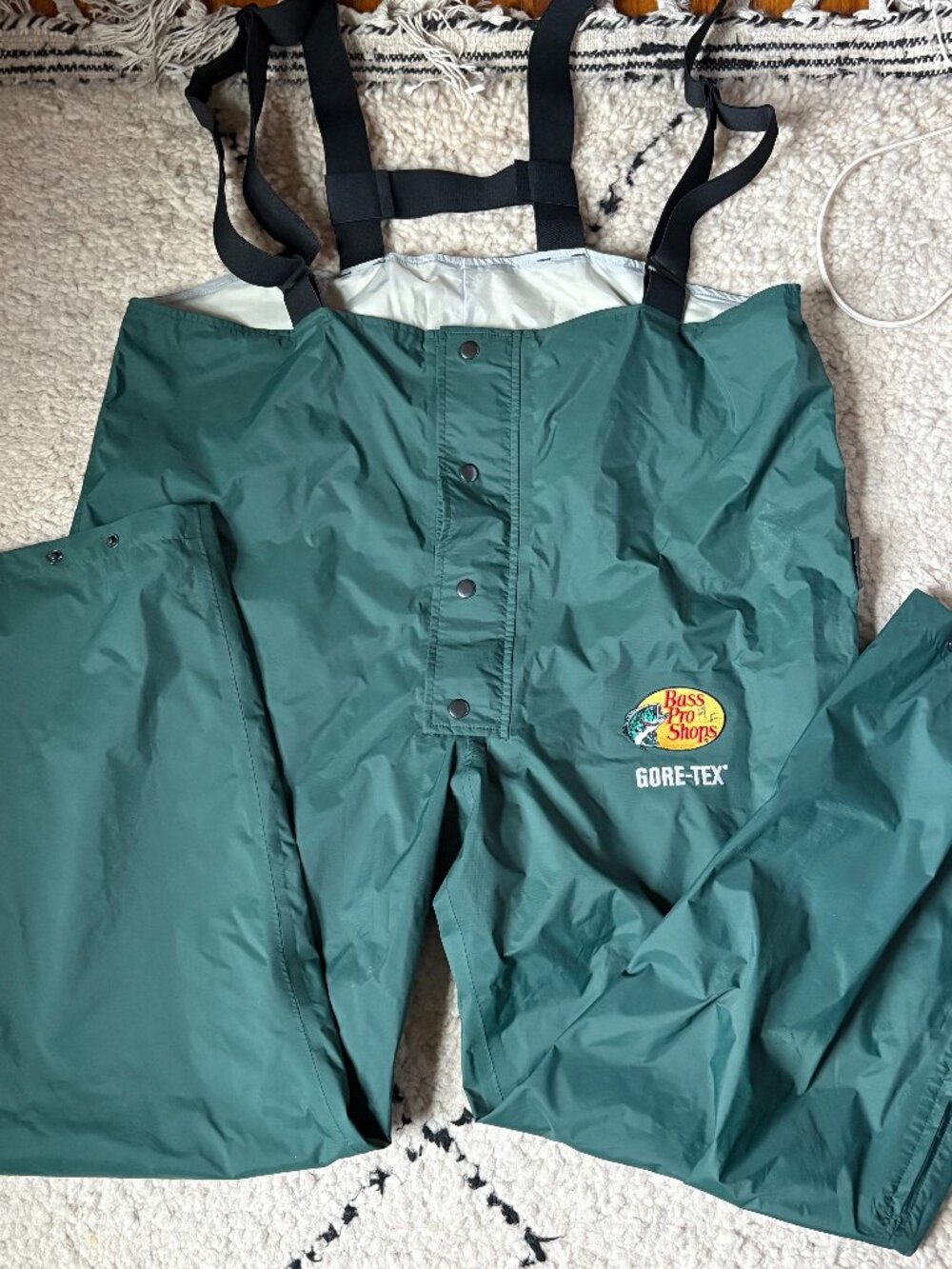 Bass Pro Shops vintage green men's extreme wet weather bibs jacket set men's XL